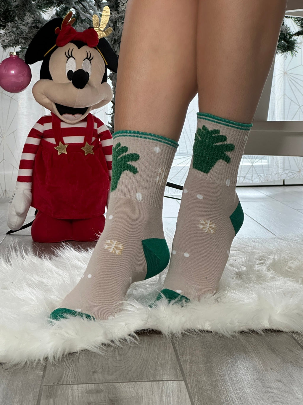 Calzini natalizi beige e verdi con fiocchi di neve - Follie by Alice