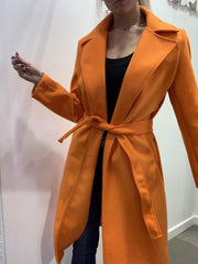 Cappotto arancione con laccio - Follie by Alice
