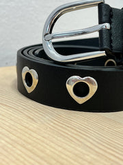 Cintura nera con occhielli a cuore