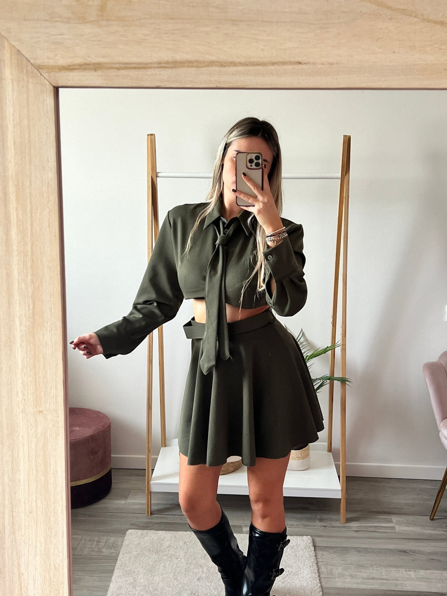 Gonna a ruota con cintura in vita – alternate