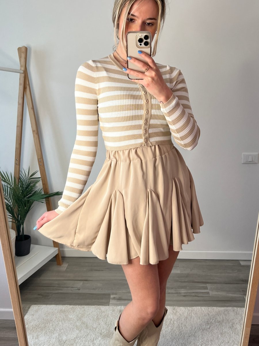 Gonna beige a ruota – alternate