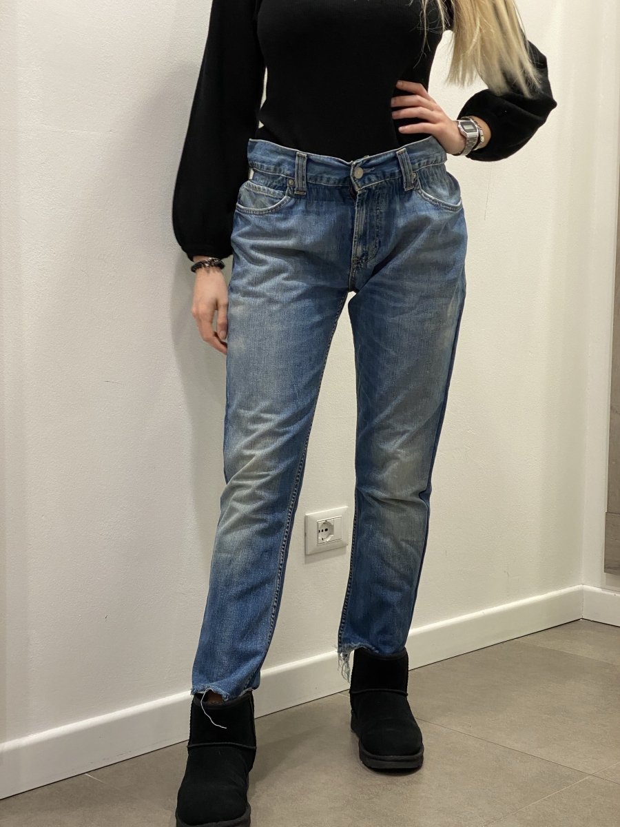 Jeans lunghi Levi's Vintage a caramella con borchie a piramide sulla tasca - Follie by Alice