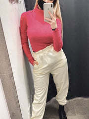 Maglioncino corto fucsia con collo alto e bottoni sulla spalla - Follie by Alice