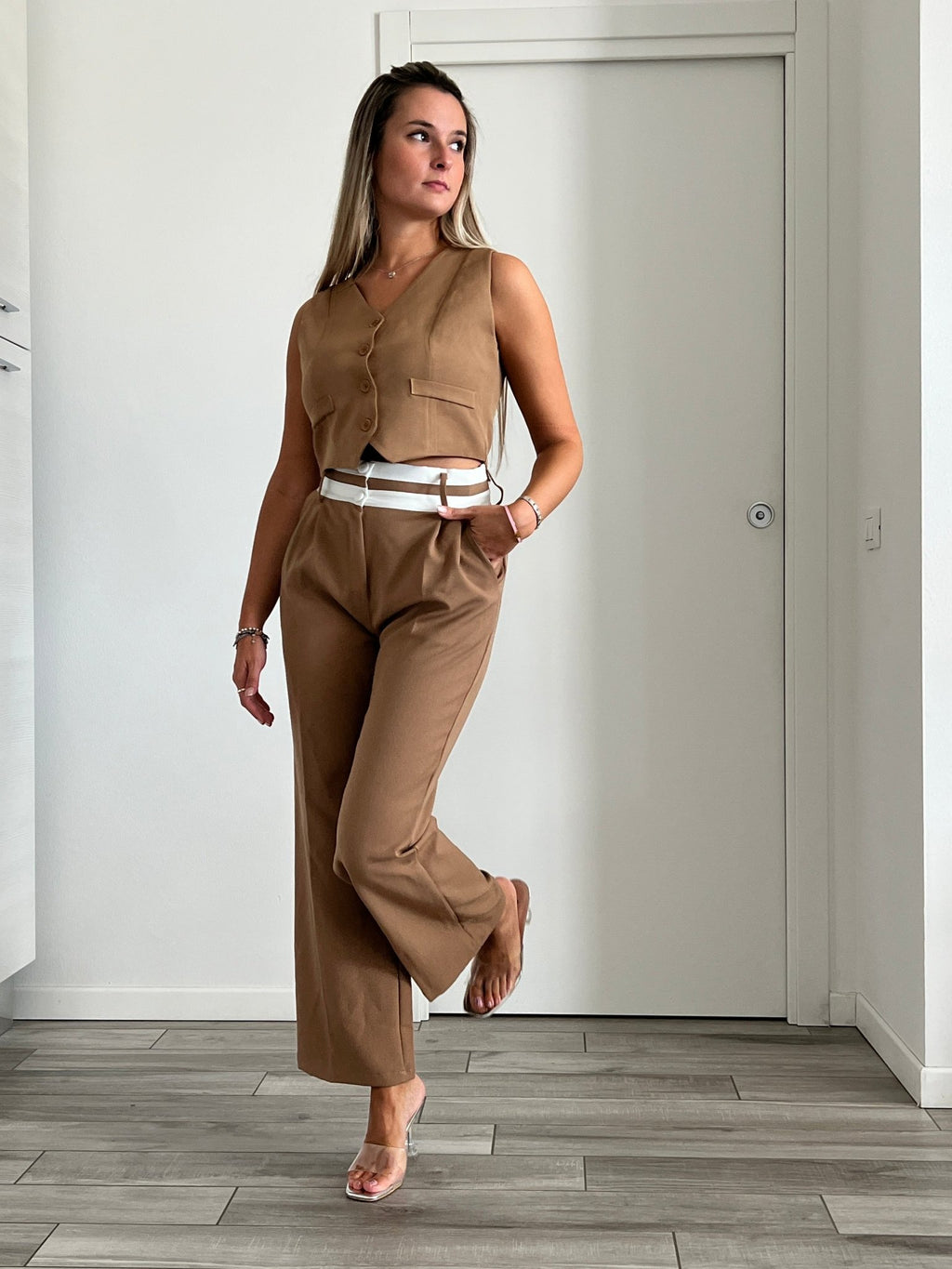 Pantaloni a palazzo con fascia in vita a contrasto - Follie by Alice