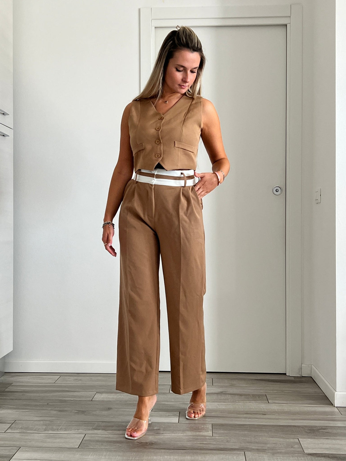 Pantaloni a palazzo con fascia in vita a contrasto - Follie by Alice