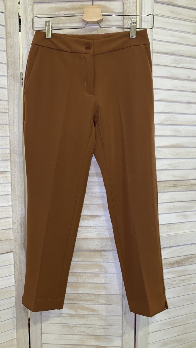 Pantaloni a sigaretta color biscotto