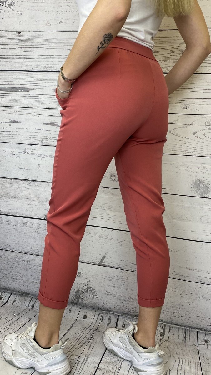 Pantaloni a sigaretta color corallo - Follie by Alice
