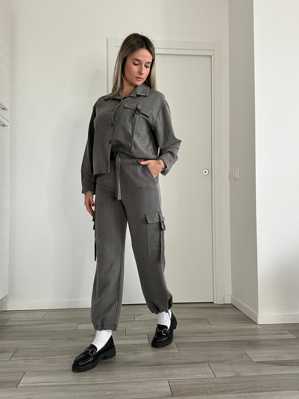 Pantaloni cargo a righe effetto gessato - Follie by Alice