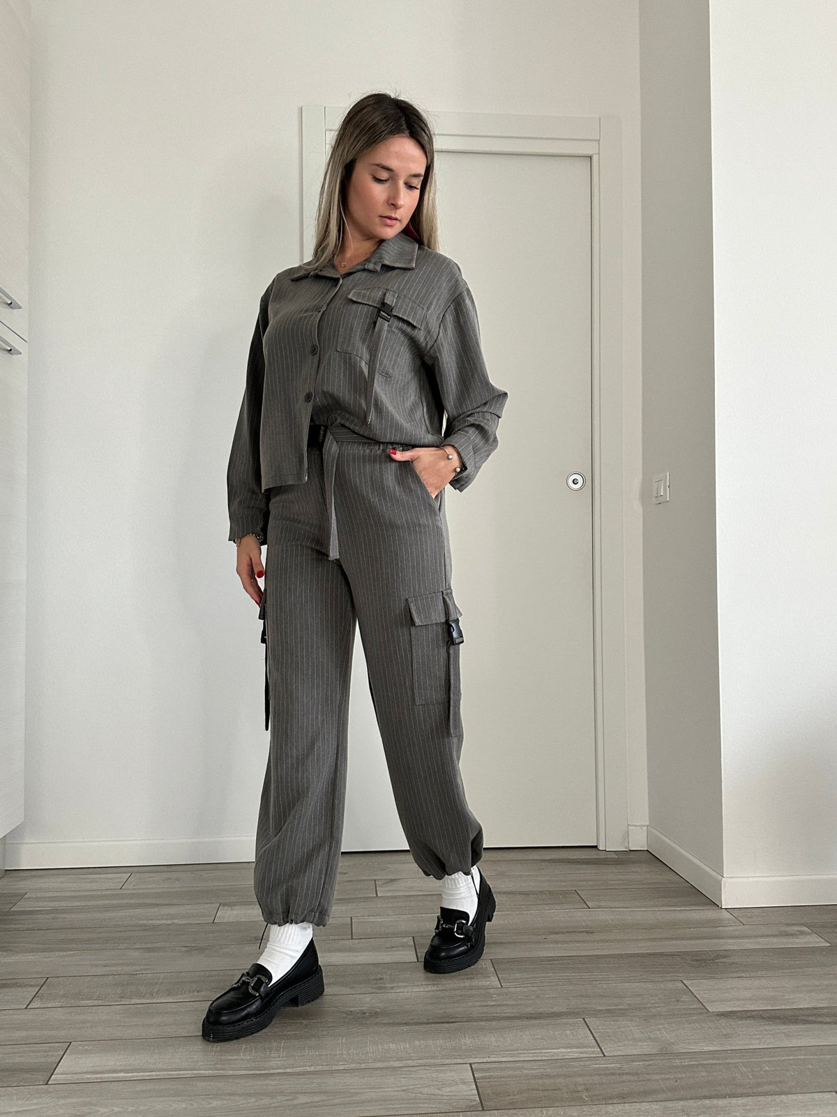 Pantaloni cargo a righe effetto gessato - Follie by Alice