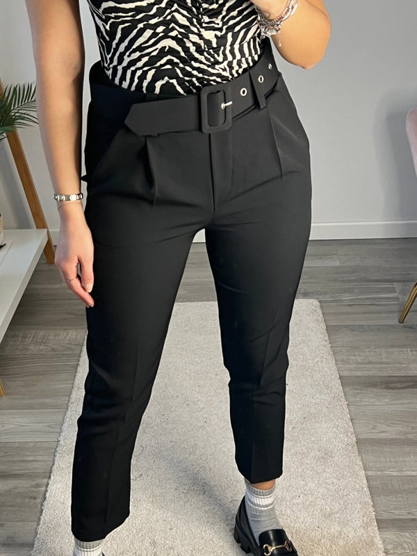 Pantaloni neri a sigaretta con cintura - Follie by Alice