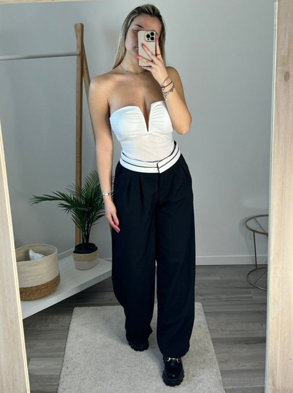 Pantaloni neri con risvolto in vita e gamba larga - Follie by Alice