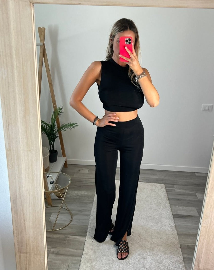 Pantaloni neri satin con spacco – alternate
