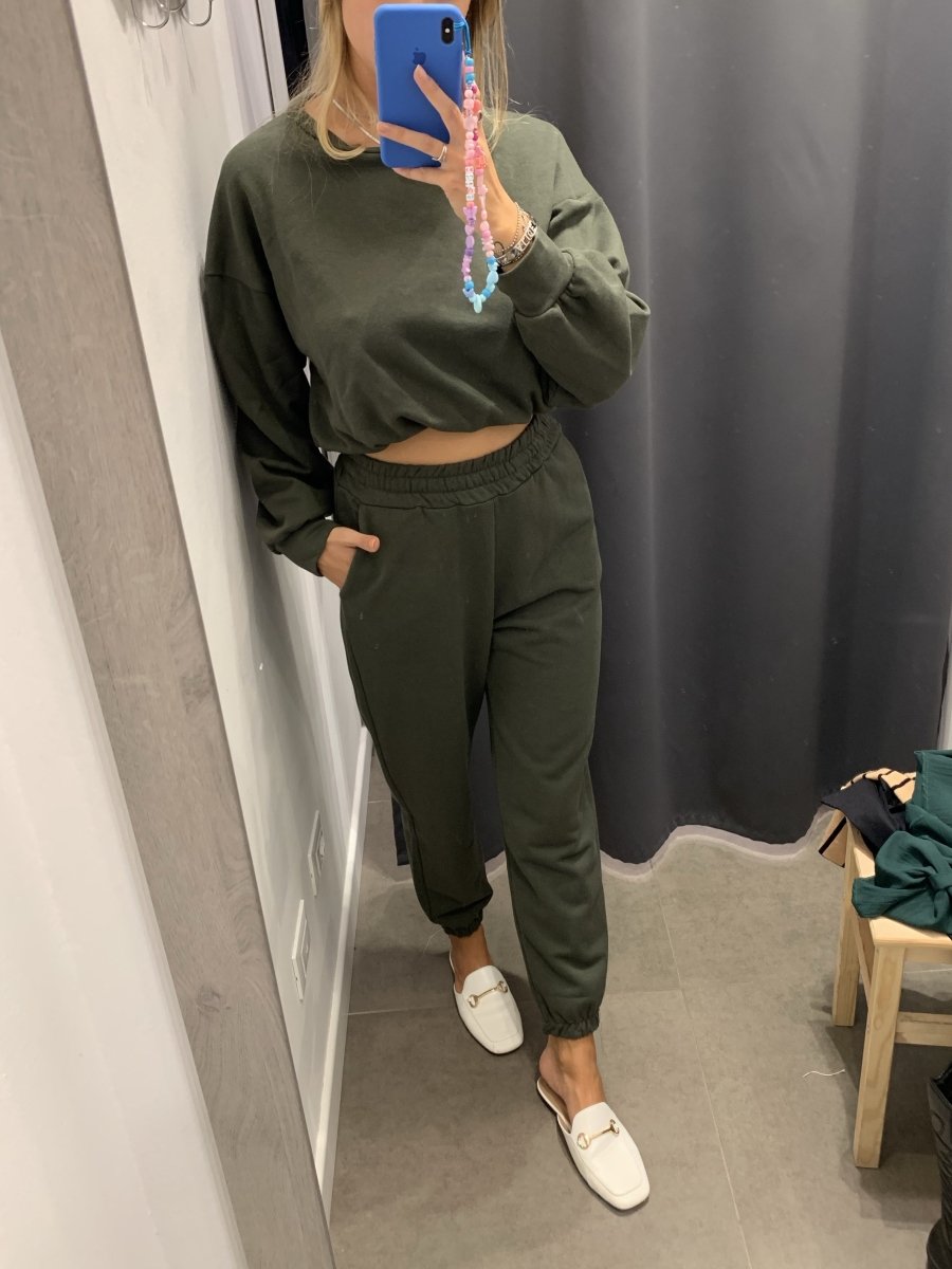 Joggers verdi con fondo elastico – alternate
