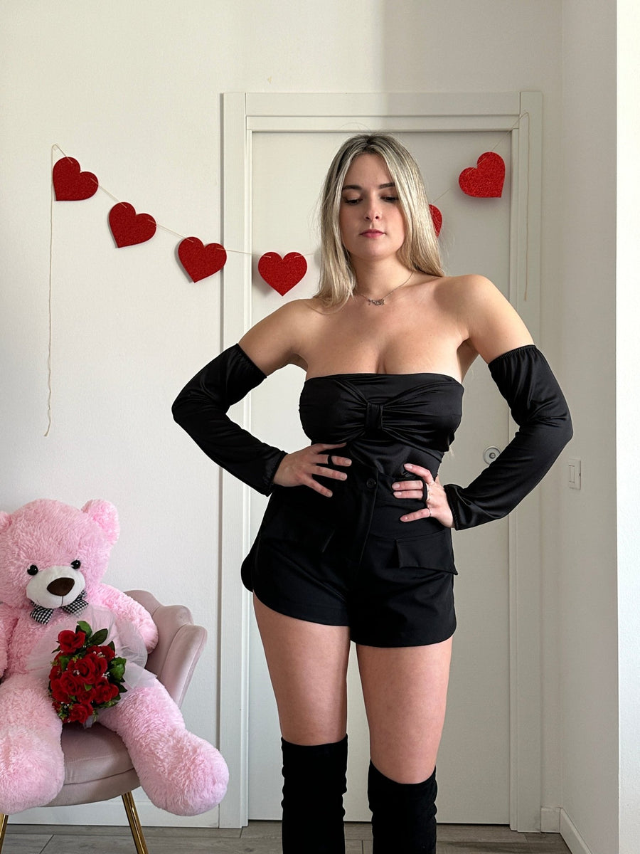 Shorts a farfalla con tasconi