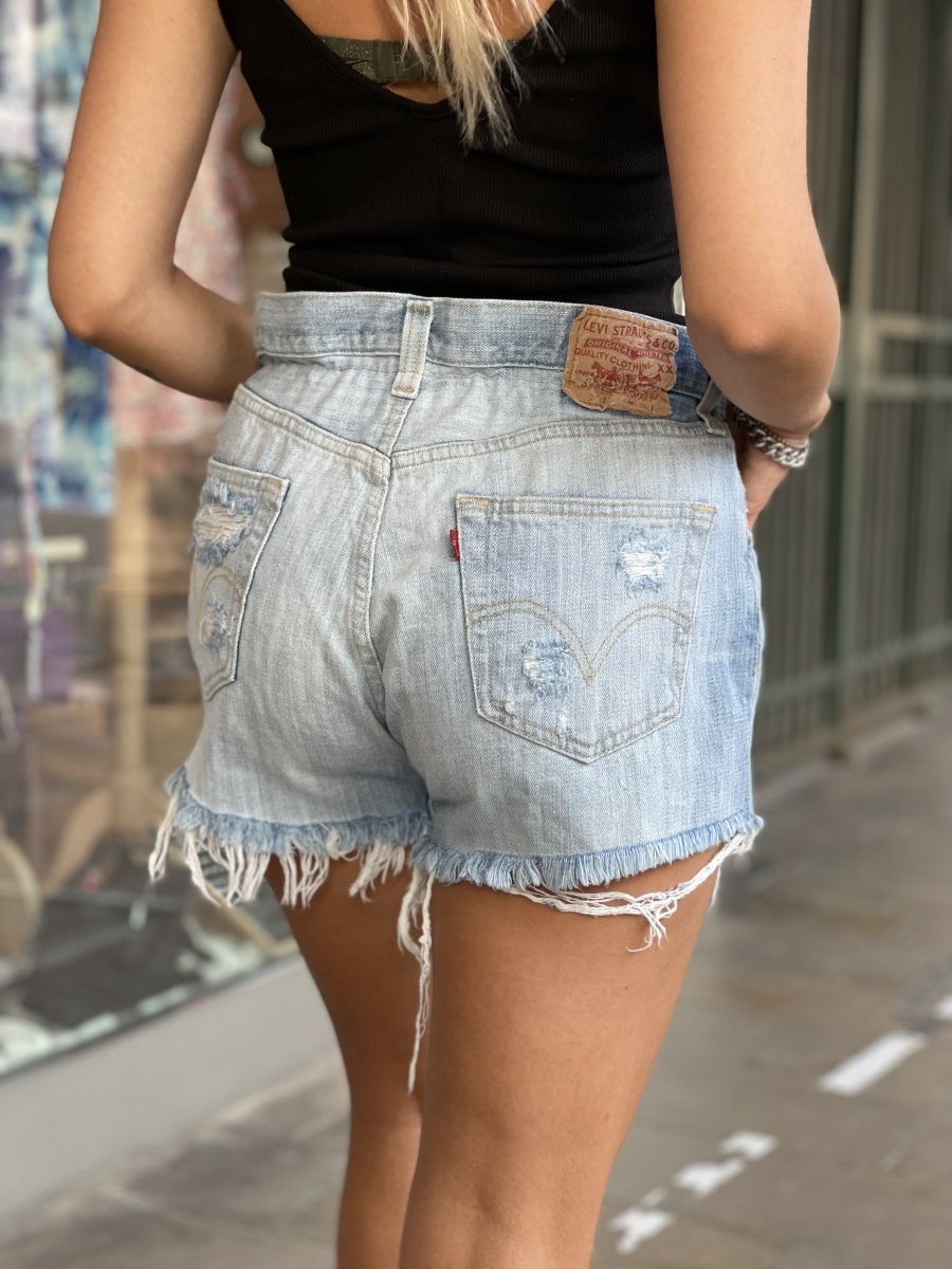Shorts Levi's Vintage denim a caramella con strappi - Follie by Alice