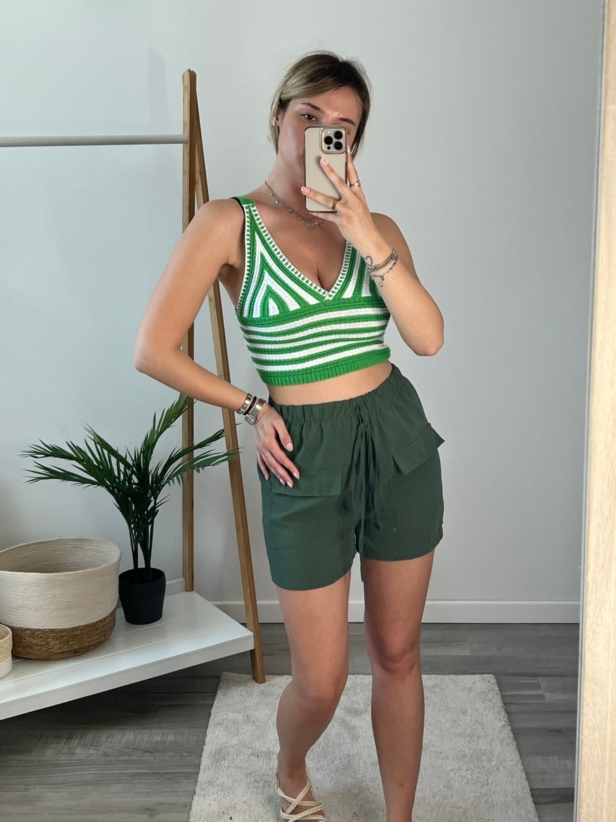 Shorts verdi con tasche - Follie by Alice Immagine principale del prodotto
