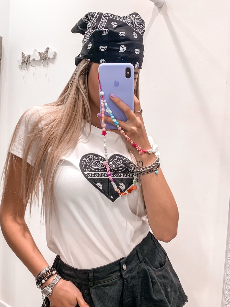 T-shirt bianca con cuore nero e bandana - Follie by Alice