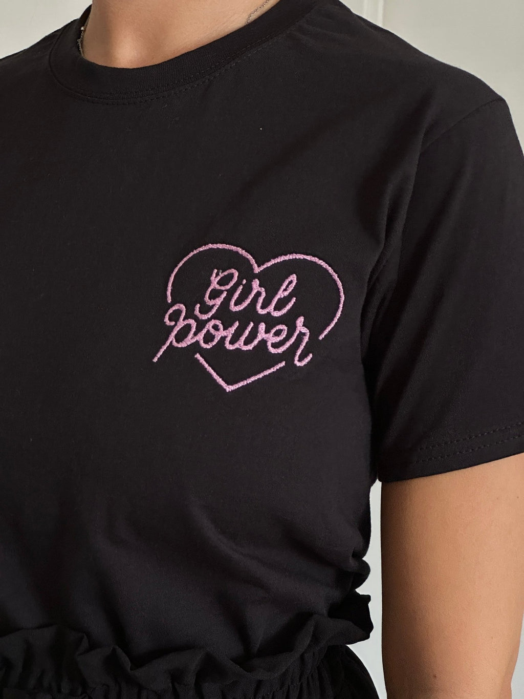 T-shirt nera con ricamo Girl Power - Follie by Alice