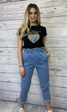 T-shirt nera "Love Yourself" con pailettes oro e azzurre - Follie by Alice