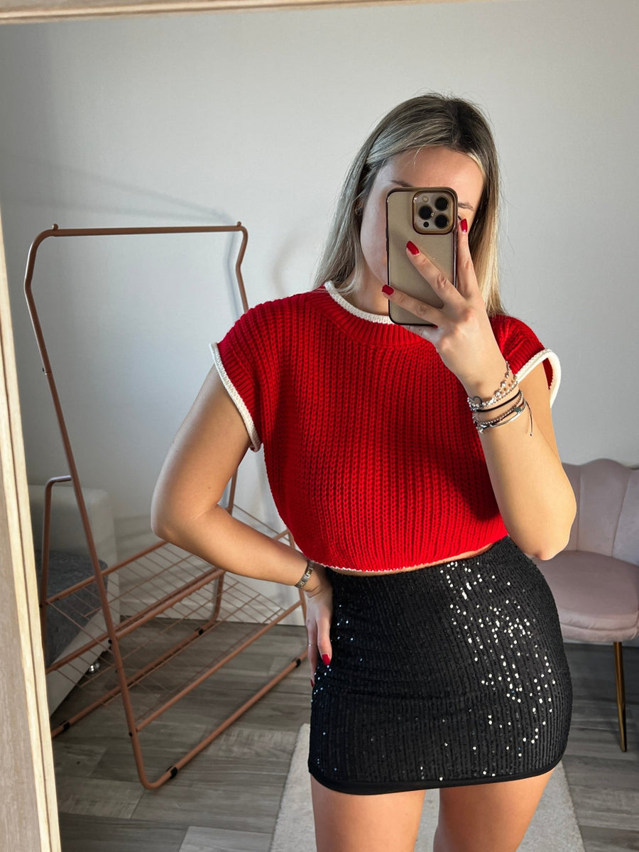 Top corto smanicato in maglia con bordi a contrasto – alternate