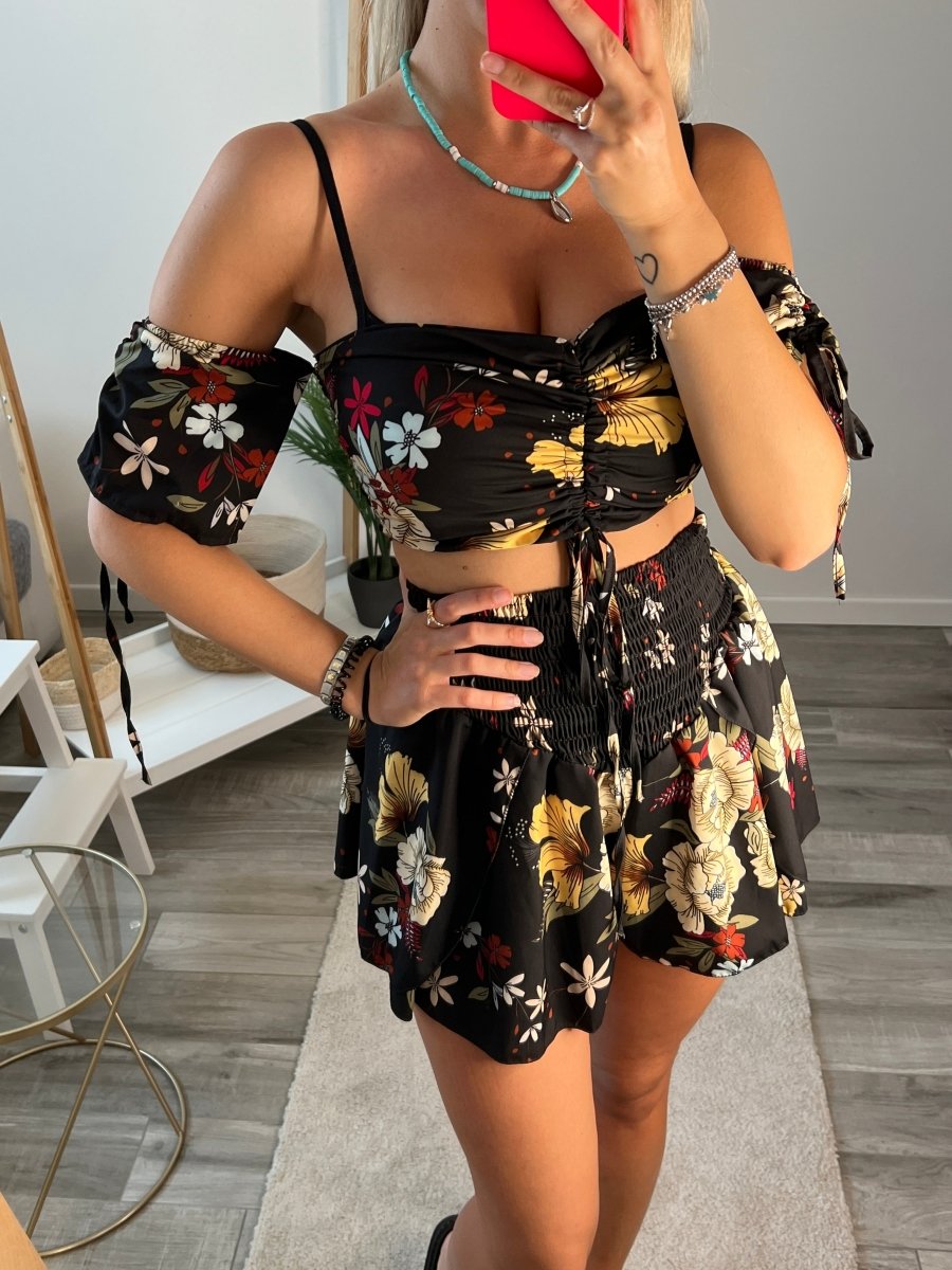 Top nero elasticizzato con stampa floreale
