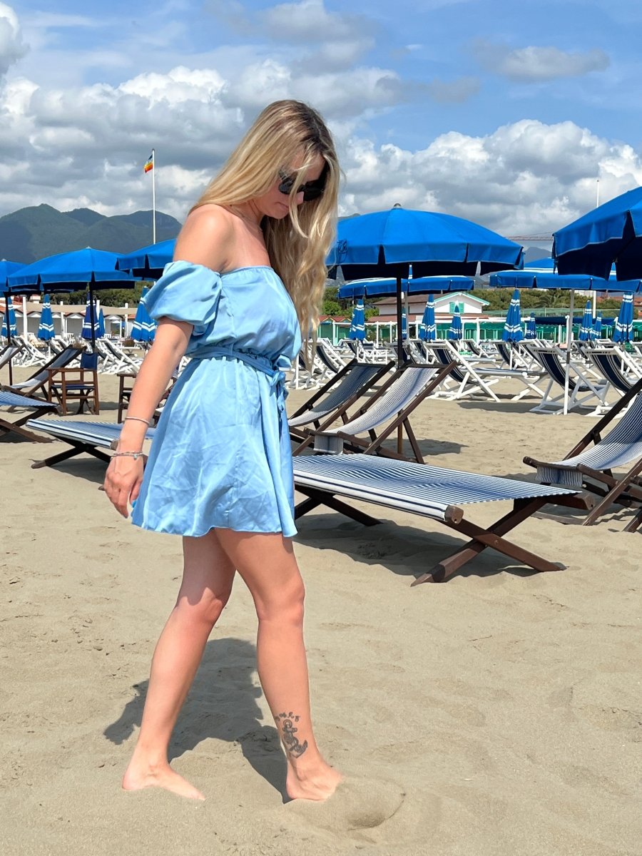 Tutina Madrid azzurra in raso con scollo a barchetta - Follie by Alice